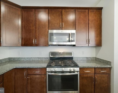 123 Copley Circle - Photo Thumbnail 10