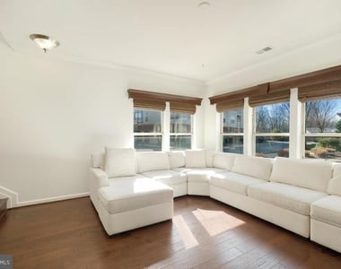 123 Copley Circle - Photo Thumbnail 4