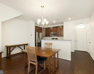 123 Copley Circle - Photo Thumbnail 8
