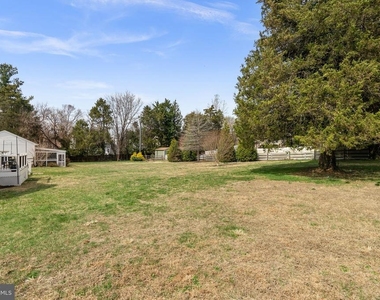 17601 Crystal Spring Terrace - Photo Thumbnail 40