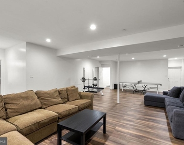 17601 Crystal Spring Terrace - Photo Thumbnail 34