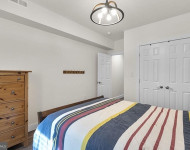 17601 Crystal Spring Terrace - Photo Thumbnail 37