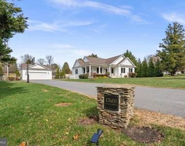 17601 Crystal Spring Terrace - Photo Thumbnail 44