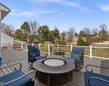 17601 Crystal Spring Terrace - Photo Thumbnail 38