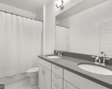 17601 Crystal Spring Terrace - Photo Thumbnail 22