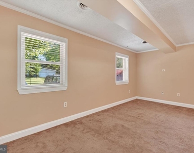 6013 Neilwood Drive - Photo Thumbnail 11