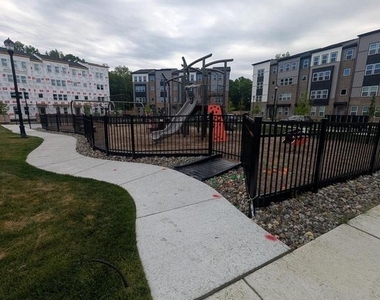 9926 Sir Barton Way Way - Photo Thumbnail 25