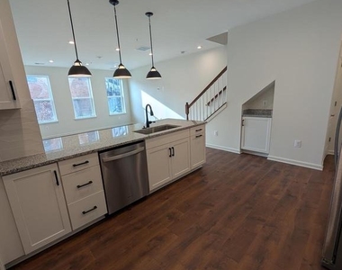 9926 Sir Barton Way Way - Photo Thumbnail 4