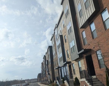 9926 Sir Barton Way Way - Photo Thumbnail 20