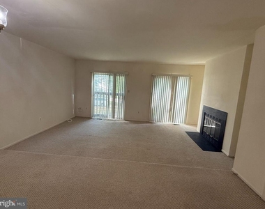 4711 Leyden Way - Photo Thumbnail 3