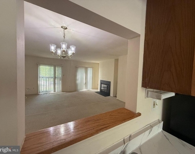 4711 Leyden Way - Photo Thumbnail 2