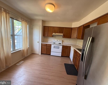 4711 Leyden Way - Photo Thumbnail 1