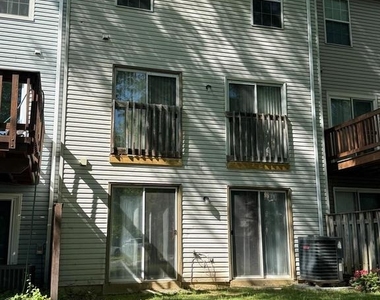 4711 Leyden Way - Photo Thumbnail 11