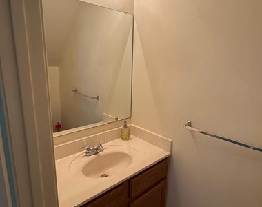 4711 Leyden Way - Photo Thumbnail 15