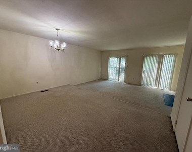 4711 Leyden Way - Photo Thumbnail 4