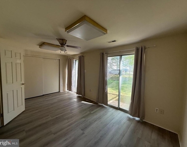 4711 Leyden Way - Photo Thumbnail 16