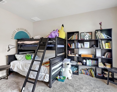 2432 Berryville Ln - Photo Thumbnail 23