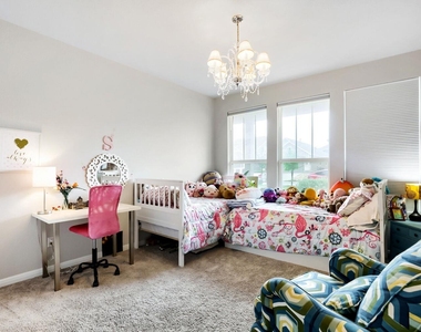 2432 Berryville Ln - Photo Thumbnail 19