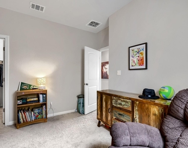 2432 Berryville Ln - Photo Thumbnail 18