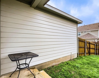 2432 Berryville Ln - Photo Thumbnail 27