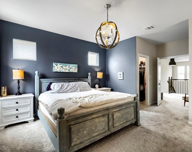 2432 Berryville Ln - Photo Thumbnail 13
