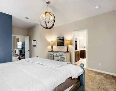 2432 Berryville Ln - Photo Thumbnail 14