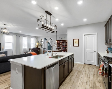 2432 Berryville Ln - Photo Thumbnail 9