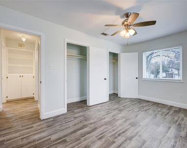 2701 St Edwards Cres - Photo Thumbnail 9