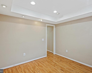 1723 Clarkson Street - Photo Thumbnail 18