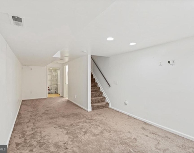 1723 Clarkson Street - Photo Thumbnail 10