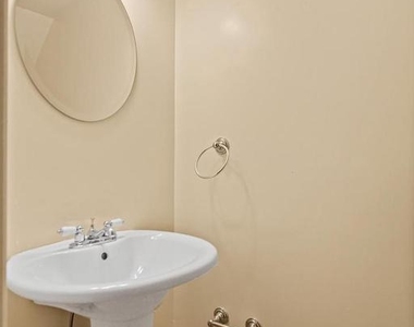 1723 Clarkson Street - Photo Thumbnail 12