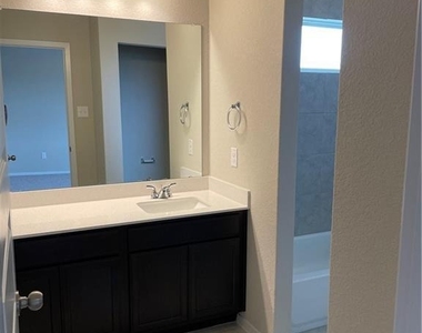 5604 Respinto Dr - Photo Thumbnail 1