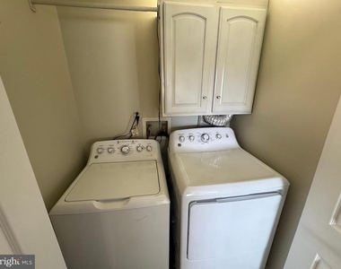 37 Rockwell Court - Photo Thumbnail 13