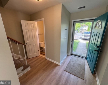 37 Rockwell Court - Photo Thumbnail 3