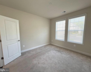2634 Dragon Fly Way - Photo Thumbnail 16