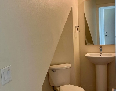 604 N Bluff Dr - Photo Thumbnail 27