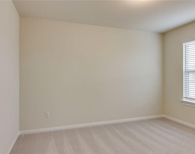 15912 Windroot St - Photo Thumbnail 25