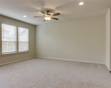 15912 Windroot St - Photo Thumbnail 7
