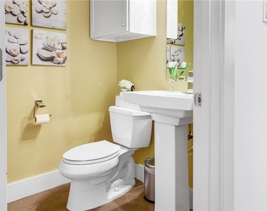 4120 Valley View Rd - Photo Thumbnail 6