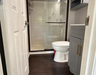 2251 Commissary Circle - Photo Thumbnail 5