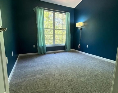2251 Commissary Circle - Photo Thumbnail 4