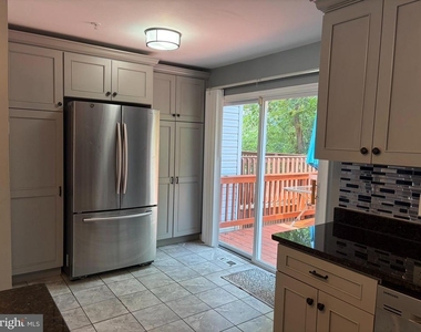 2251 Commissary Circle - Photo Thumbnail 17