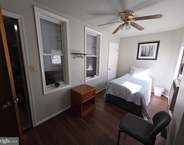 302 W 23rd Street - Photo Thumbnail 9