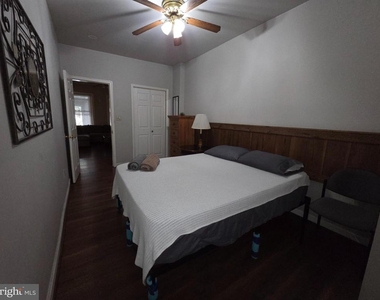 302 W 23rd Street - Photo Thumbnail 6
