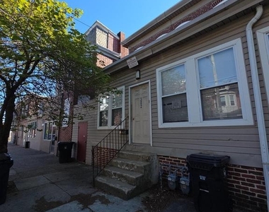 302 W 23rd Street - Photo Thumbnail 1