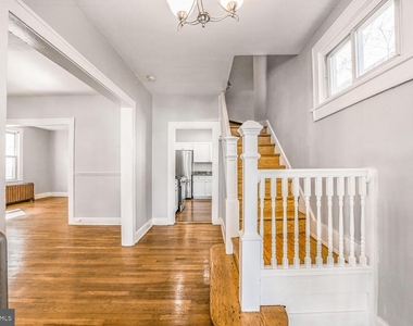 3216 22nd Street Ne - Photo Thumbnail 2