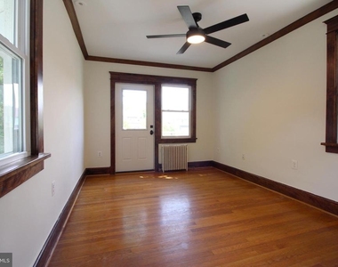 2417 Otis Street Ne - Photo Thumbnail 13
