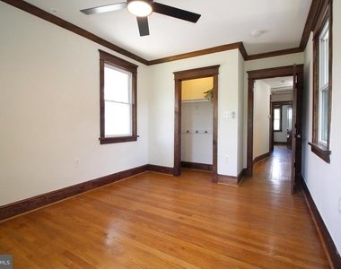 2417 Otis Street Ne - Photo Thumbnail 16