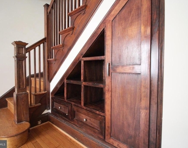 2417 Otis Street Ne - Photo Thumbnail 9