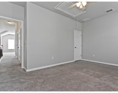 9802 Tanglemede St - Photo Thumbnail 31